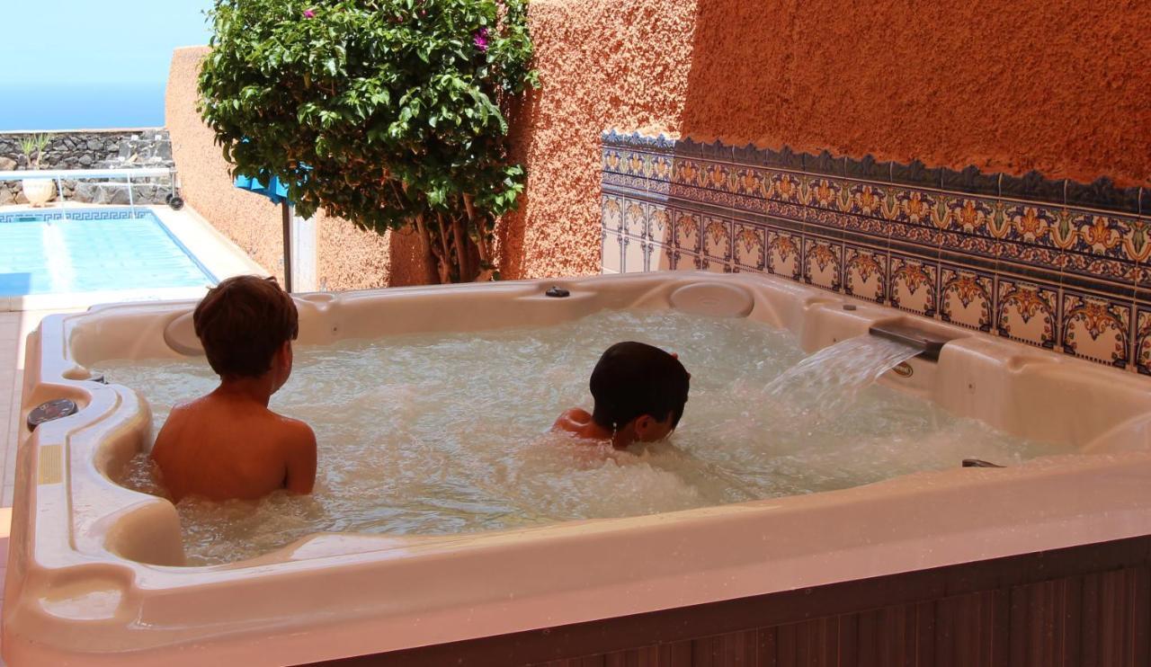 Vivatenerife - Villa With Pool, Jacuzzi And Sea View Chayofa Exterior photo
